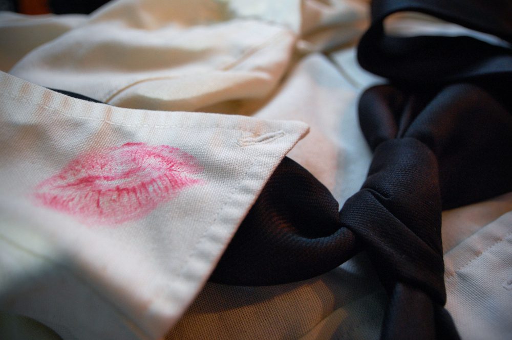 lipstick stain cheat